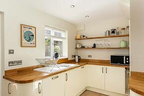 Charming 4 Bedroom Home Near Oxford