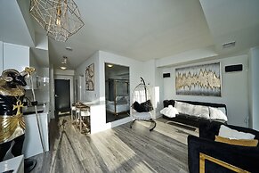 RivetStays - The Icon