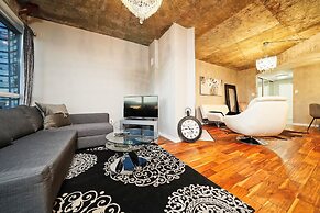 RivetStays - The Icon