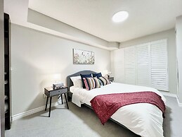 RivetStays - The Icon