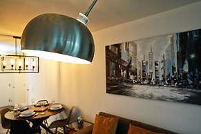 RivetStays - The Icon