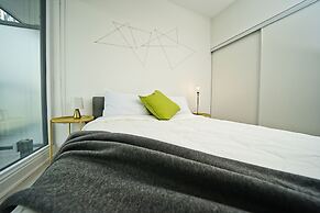 RivetStays - The Icon