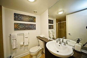 RivetStays - The Icon