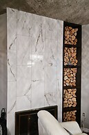 RivetStays - The Icon