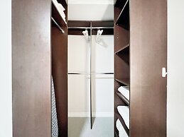 RivetStays - The Icon