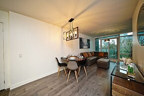 RivetStays - The Icon