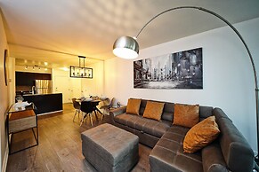 RivetStays - The Icon