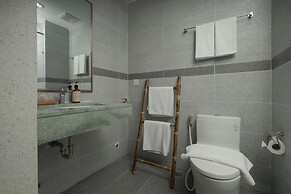 Amana Hotel & Residences