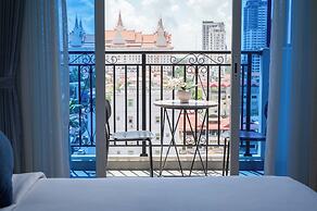 Amana Hotel & Residences