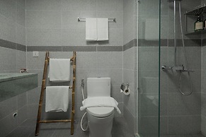 Amana Hotel & Residences