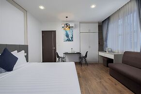 Amana Hotel & Residences