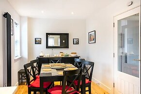 Cosy 3 Bedroom Home  Bicester Village