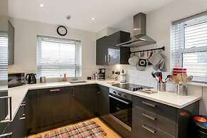 Cosy 3 Bedroom Home  Bicester Village