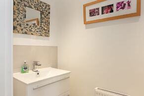 Cosy 3 Bedroom Home  Bicester Village