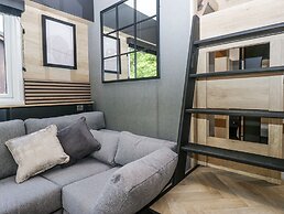 Woof Luxury Family Pod