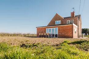 Gatekeepers Cottage - 4 Bed Rural Escape
