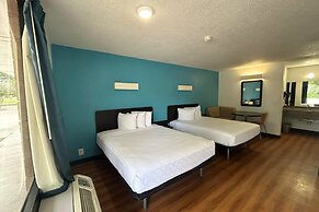 Blue Way Inn & Suites By Jasper Beeville