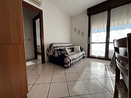 Holiday Apartment With Pool Near the Beach