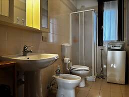 Holiday Apartment With Pool Near the Beach