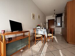 Holiday Apartment With Pool Near the Beach