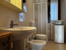 Holiday Apartment With Pool Near the Beach