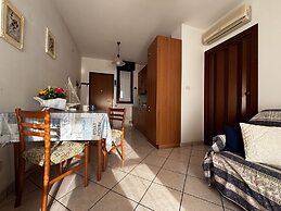 Holiday Apartment With Pool Near the Beach