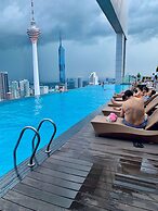 WELL-SHAPED Suites At PLATINUM KLCC