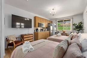 @marbella Lane - Blissful Studio in Makaha