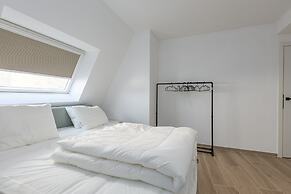 Spacious Apartment With 3bedrooms Close to the sea