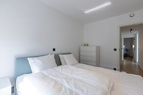 Spacious Apartment With 3bedrooms Close to the sea
