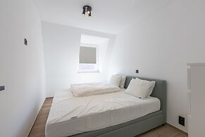 Spacious Apartment With 3bedrooms Close to the sea