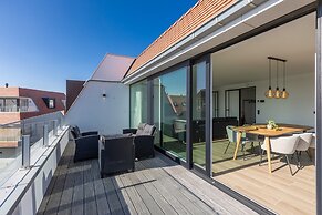 Spacious Apartment With 3bedrooms Close to the sea
