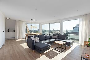 Spacious Apartment With 3bedrooms Close to the sea
