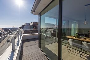 Spacious Apartment With 3bedrooms Close to the sea