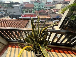 Central Hotel Vang Vieng