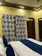 Hotel Arya Kulam Palace