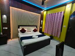 Hotel Arya Kulam Palace