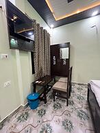 Hotel Arya Kulam Palace