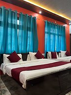 Hotel Arya Kulam Palace