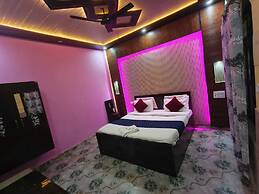 Hotel Arya Kulam Palace