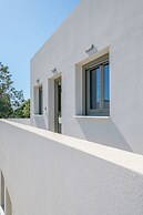 Apeiron Perissa by Apeiron Hotels