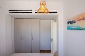 Apeiron Blue Perissa Apartments