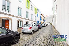 Olis House in Angra do Hero smo