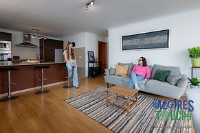 Olis House in Angra do Hero smo