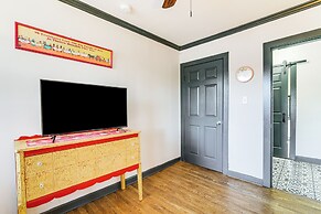 4 Mi to Beale Street & Fedexforum: Home w/ Yard!