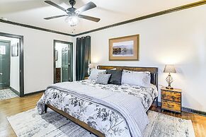 4 Mi to Beale Street & Fedexforum: Home w/ Yard!