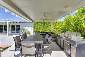 Mtn Views & Outdoor Oasis: Palm Springs Getaway