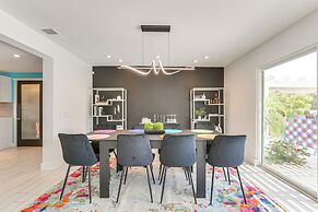 Mtn Views & Outdoor Oasis: Palm Springs Getaway