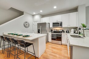 2 Mi to Disney World: Townhome w/ Patio!