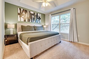 2 Mi to Disney World: Townhome w/ Patio!